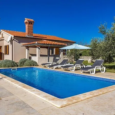 Holiday home Alka Comfortable *