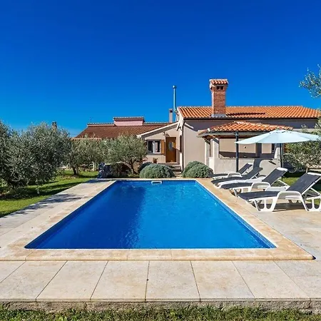 Holiday home Alka Comfortable *